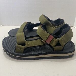 Teva Universal Trail Strappy Sandals Green Hike Outdoors Cushion Athletic Size 9